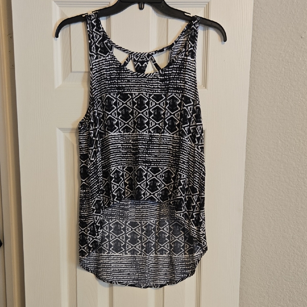 Forever 21 Black and White Cut Out Tank Top
